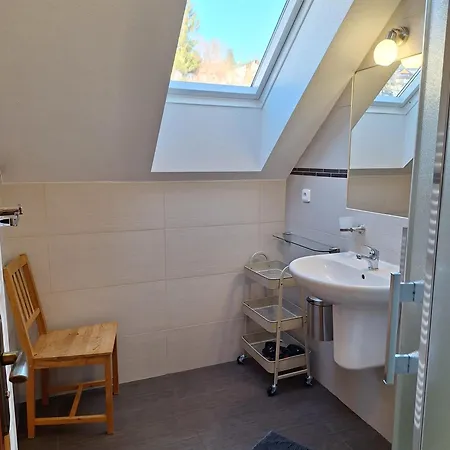 Ester * ロキトニツェ・ナト・イゼロウ